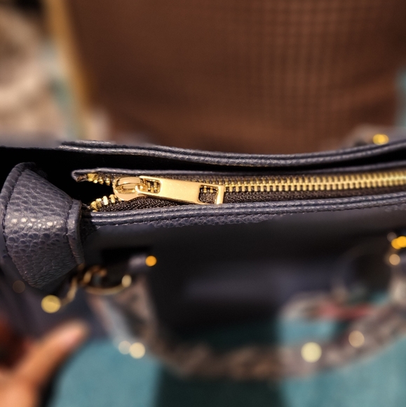 Purse - Picture 4 of 12